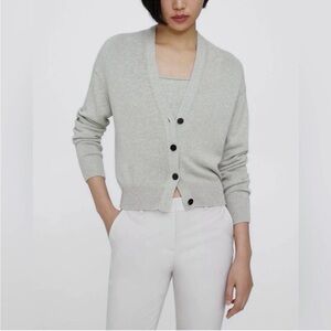 Theory V-Neck Cardigan in Cotton-Cashmere Light Heather Grey Size P / 0 XS